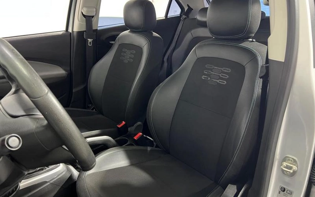 imagem-https://www.socarrao.com.br/sc-vehicle-images-prod/3255662/1786800653899-8379740_13_B_9a9c7022ba.jpeg
