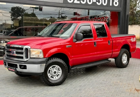 Ford F-250 2011 Vermelho — foto 1 de 3