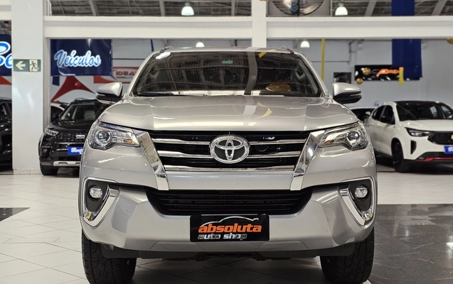 imagem-https://www.socarrao.com.br/sc-vehicle-images-prod/3255669/1786800701768-1_040002.jpg