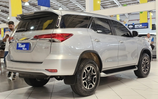 imagem-https://www.socarrao.com.br/sc-vehicle-images-prod/3255669/1786800701772-2_040001.jpg