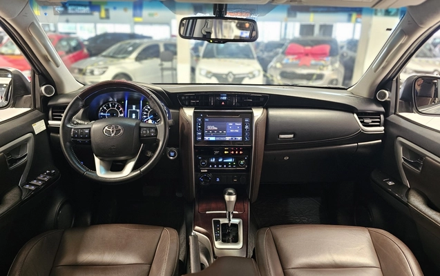 imagem-https://www.socarrao.com.br/sc-vehicle-images-prod/3255669/1786800701779-1_040041.jpg