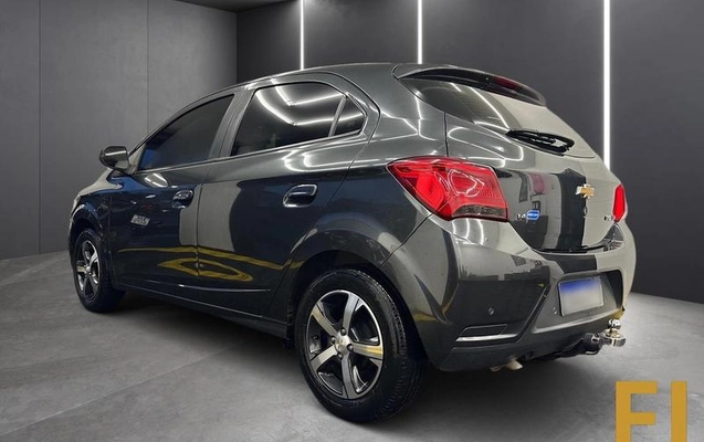 imagem-https://www.socarrao.com.br/sc-vehicle-images-prod/3255724/1790010532079-8374228_1_B_4aea9e47ab.jpeg