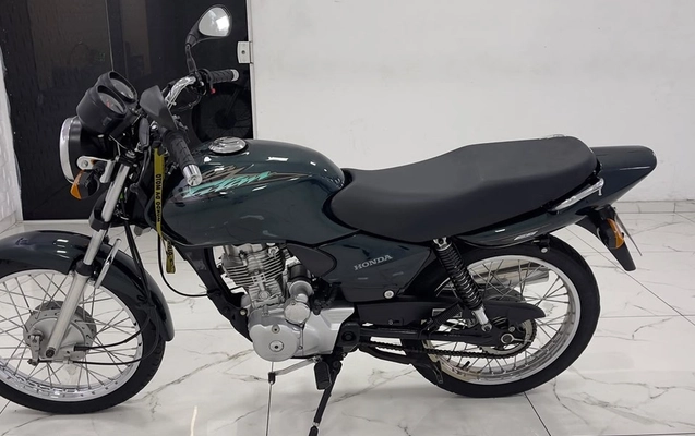 imagem-https://www.socarrao.com.br/sc-vehicle-images-prod/3255838/1791975394895-Zm90by0wOS5qcGc.jpg