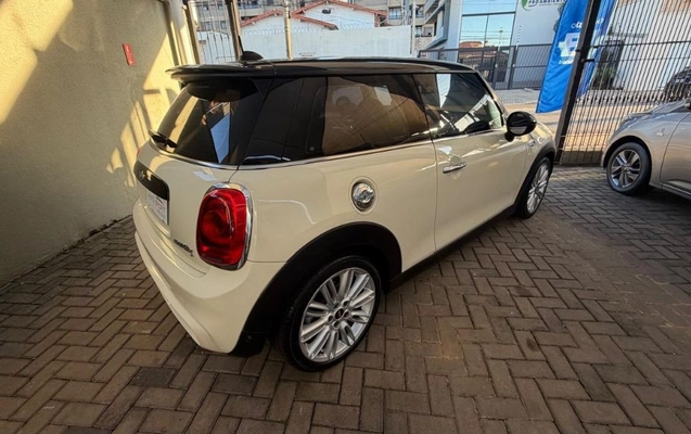 imagem-https://www.socarrao.com.br/sc-vehicle-images-prod/3255900/1786804861959-gb-5e2e58e.jpeg