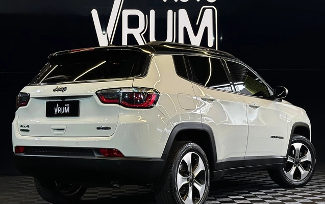 imagem-https://www.socarrao.com.br/sc-vehicle-images-prod/3255908/1786804848924-3_032620.jpg