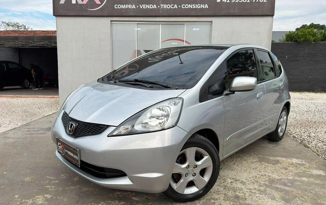 imagem-https://www.socarrao.com.br/sc-vehicle-images-prod/3255918/1787163347993-8383744_12_B_f6083da756.jpeg
