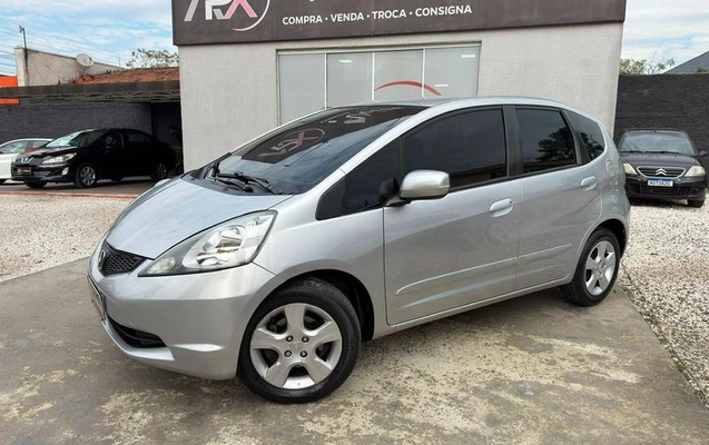 imagem-https://www.socarrao.com.br/sc-vehicle-images-prod/3255918/1787163347994-8383744_12_B_3bee63394b.jpeg