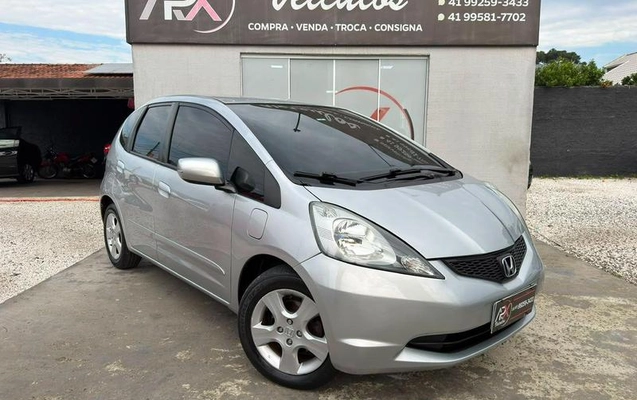 imagem-https://www.socarrao.com.br/sc-vehicle-images-prod/3255918/1787163347995-8383744_7_B_3a24dba2c9.jpeg