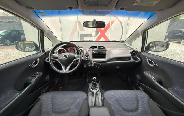 imagem-https://www.socarrao.com.br/sc-vehicle-images-prod/3255918/1787163347996-8383744_4_B_256b130dd6.jpeg