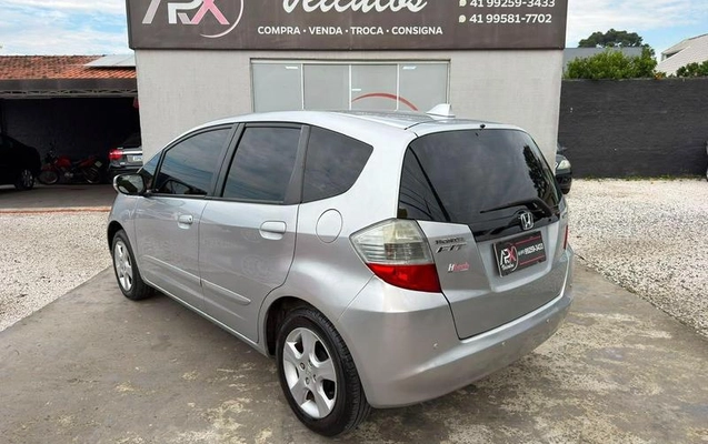 imagem-https://www.socarrao.com.br/sc-vehicle-images-prod/3255918/1787163347996-8383744_5_B_feacb6763f.jpeg