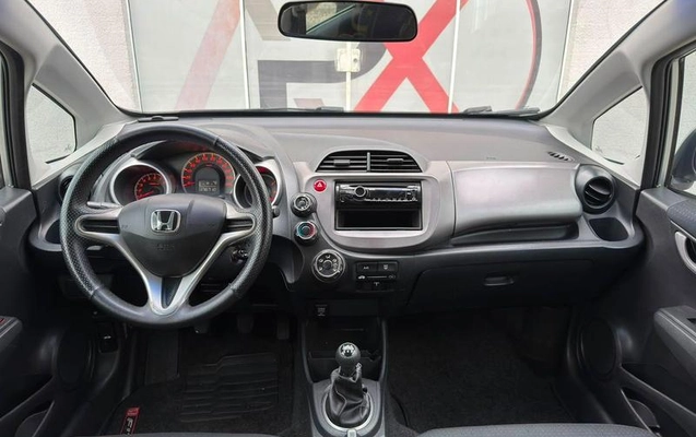 imagem-https://www.socarrao.com.br/sc-vehicle-images-prod/3255918/1787163347997-8383744_1_B_0108772866.jpeg