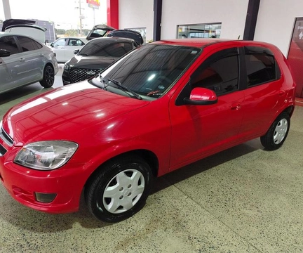 Chevrolet Celta 2014 Vermelho — foto 1 de 3