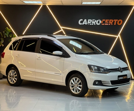 Volkswagen SpaceFox 2015 Branco — foto 1 de 3