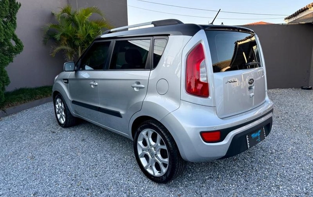 imagem-https://www.socarrao.com.br/sc-vehicle-images-prod/3255967/1787422234017-8383460_6_B_f61a395aa4.jpeg