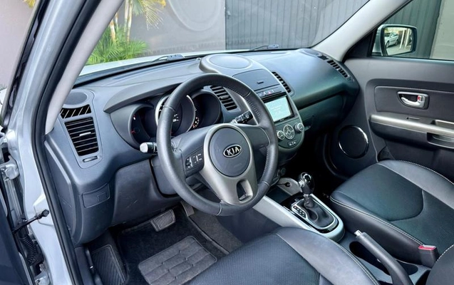 imagem-https://www.socarrao.com.br/sc-vehicle-images-prod/3255967/1787422234020-8383460_9_B_43e9f07ea4.jpeg
