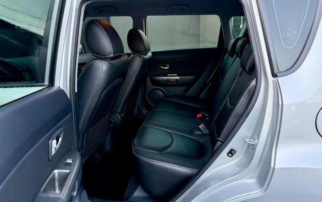 imagem-https://www.socarrao.com.br/sc-vehicle-images-prod/3255967/1787422234026-8383460_15_B_6d72d8a4a0.jpeg