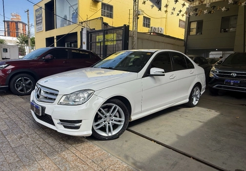 Mercedes-Benz C-180 2014 Branco — foto 1 de 3