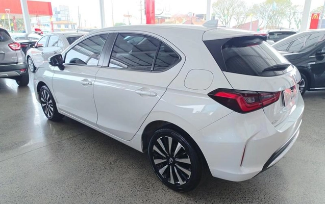 imagem-https://www.socarrao.com.br/sc-vehicle-images-prod/3255995/1789505239978-8381133_1_B_5eda036378.jpeg