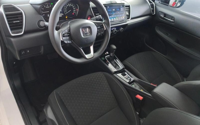 imagem-https://www.socarrao.com.br/sc-vehicle-images-prod/3255995/1789505239979-8381133_13_B_8b768ce7a5.jpeg