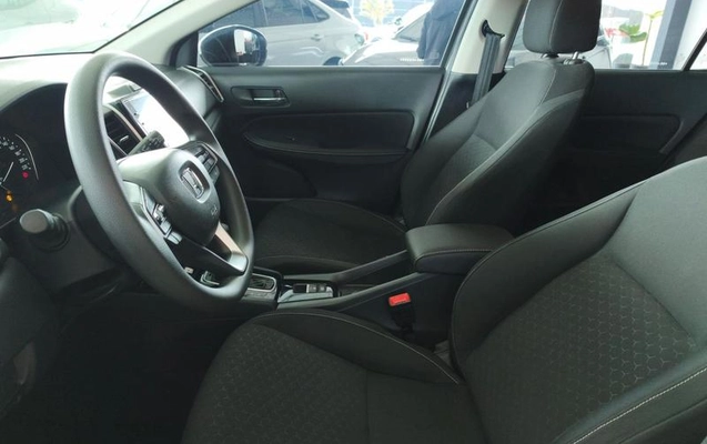 imagem-https://www.socarrao.com.br/sc-vehicle-images-prod/3255995/1789505239980-8381133_9_B_339ba7d15c.jpeg