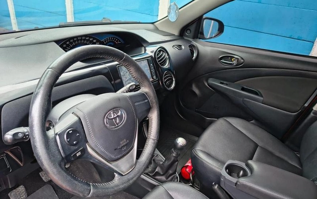 imagem-https://www.socarrao.com.br/sc-vehicle-images-prod/3256032/1787670887051-8352841_0_B_2777bd2166.jpeg