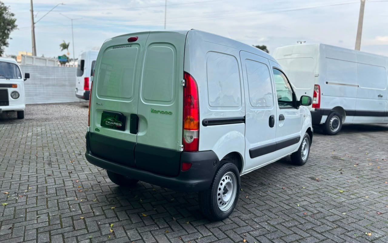 imagem-https://www.socarrao.com.br/sc-vehicle-images-prod/3256042/1786808908354-V2hhdHNBcHAgSW1hZ2UgMjAyNi0wOC0xMyBhdCAxNi41My4wOSAoMykuanBlZw.jpeg