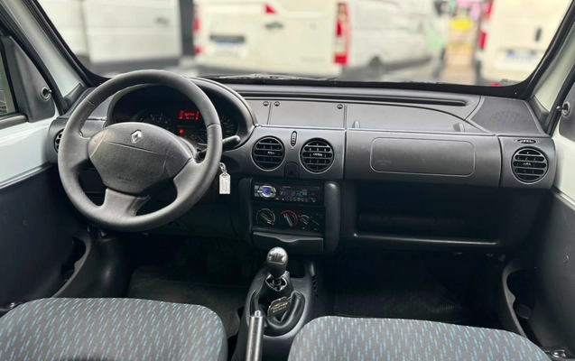 imagem-https://www.socarrao.com.br/sc-vehicle-images-prod/3256042/1786808908712-V2hhdHNBcHAgSW1hZ2UgMjAyNi0wOC0xMyBhdCAxNi41My4xMSAoMSkuanBlZw.jpeg