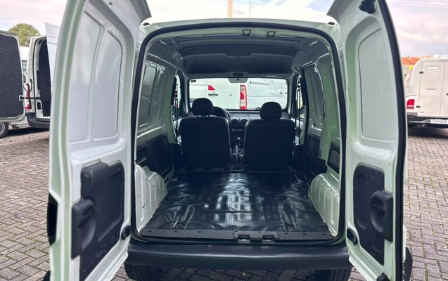 imagem-https://www.socarrao.com.br/sc-vehicle-images-prod/3256042/1786808908930-V2hhdHNBcHAgSW1hZ2UgMjAyNi0wOC0xMyBhdCAxNi41My4xMiAoMSkuanBlZw.jpeg