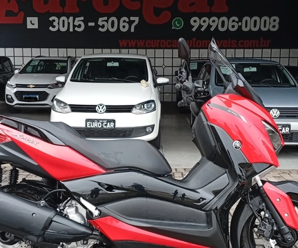 YAMAHA XMAX 250 ABS 2023 Vermelho — foto 1 de 3