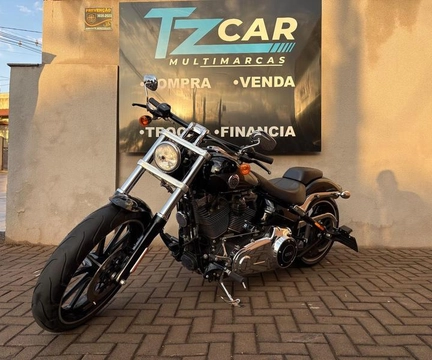 HARLEY-DAVIDSON SOFTAIL BREAKOUT FXSB 2016 Preto — foto 1 de 3