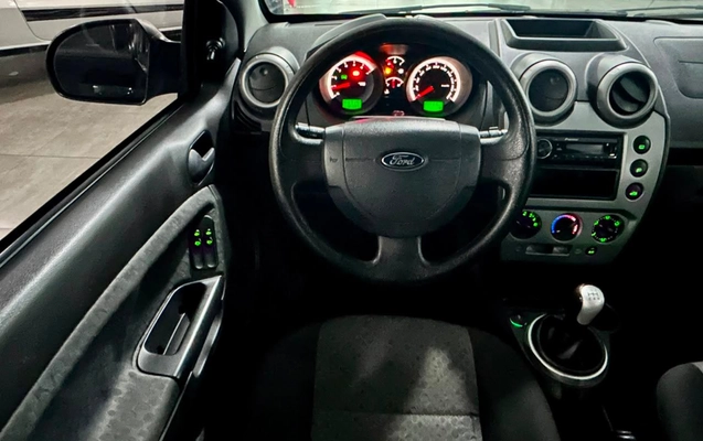 imagem-https://www.socarrao.com.br/sc-vehicle-images-prod/3256354/1786816000833-6740dbcaca0446999ffd93bc66629b92_1786813250954.jpg