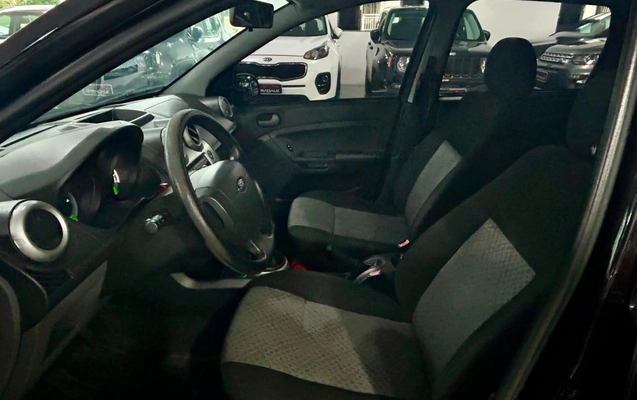 imagem-https://www.socarrao.com.br/sc-vehicle-images-prod/3256354/1786816000834-f0fba1e633544070a868238556007687_1786813250968.jpg
