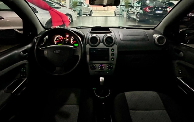 imagem-https://www.socarrao.com.br/sc-vehicle-images-prod/3256354/1786816000835-f7e521514e0b47d1a88cb17047a7980a_1786813250980.jpg