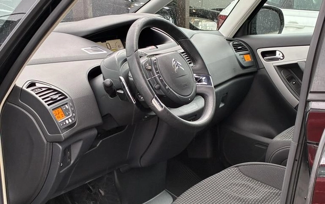 imagem-https://www.socarrao.com.br/sc-vehicle-images-prod/3256457/1786815757655-69406a80a457a643f.jpeg