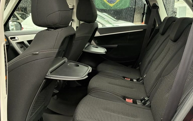 imagem-https://www.socarrao.com.br/sc-vehicle-images-prod/3256457/1786815757658-69406a80a4580cac6.jpeg