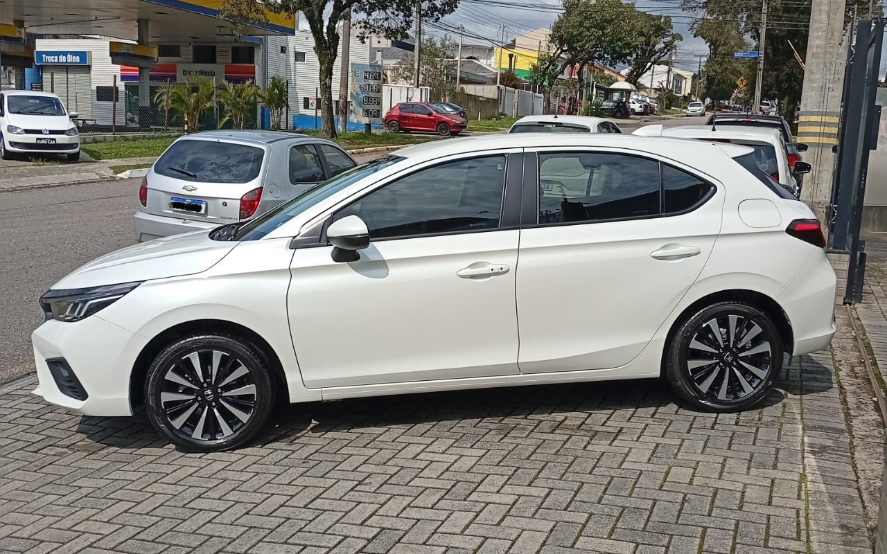imagem-https://www.socarrao.com.br/sc-vehicle-images-prod/3256491/1786816413386-Q0lUWSBFWEwgMjAyNSAwNC5qcGc.jpg