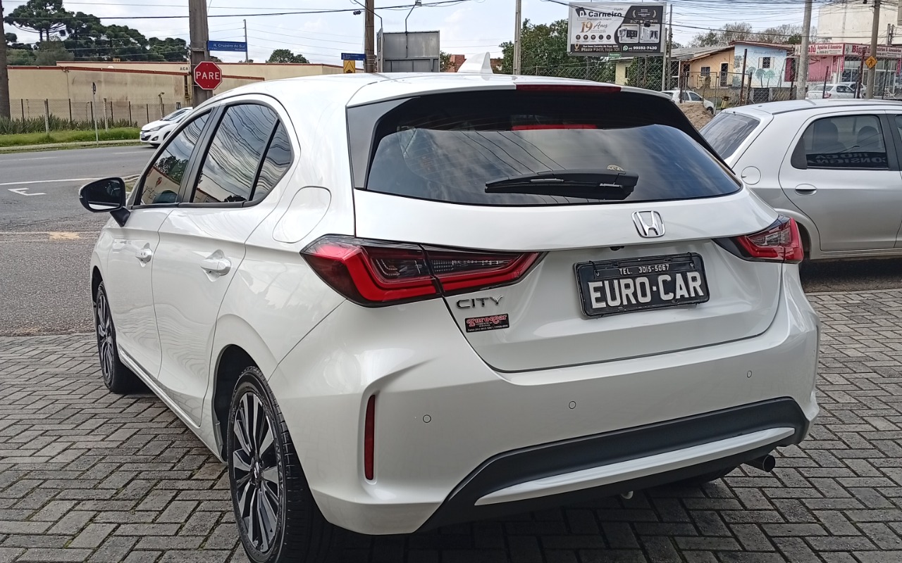 imagem-https://www.socarrao.com.br/sc-vehicle-images-prod/3256491/1786816413557-Q0lUWSBFWEwgMjAyNSAwNi5qcGc.jpg