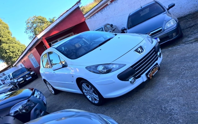 imagem-https://www.socarrao.com.br/sc-vehicle-images-prod/3256609/1786818725351-3_032519.jpg
