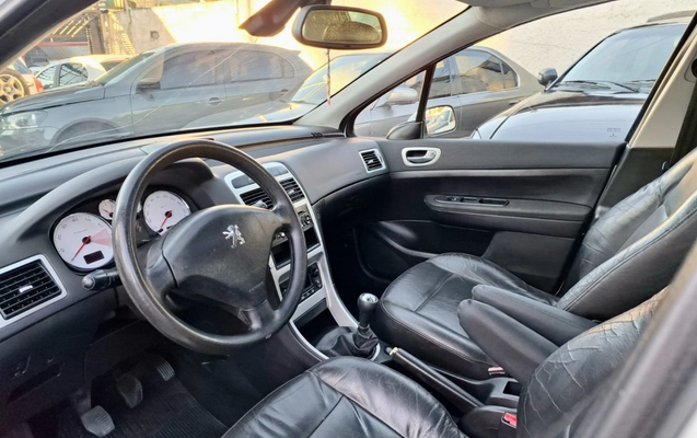 imagem-https://www.socarrao.com.br/sc-vehicle-images-prod/3256609/1786818725363-10_032519.jpg