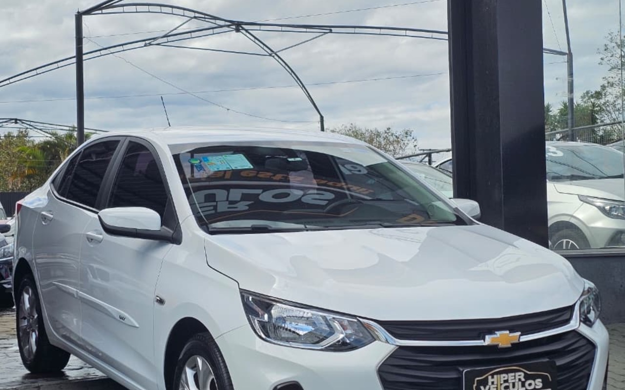 Chevrolet Onix 2024 Branco — foto 1 de 3