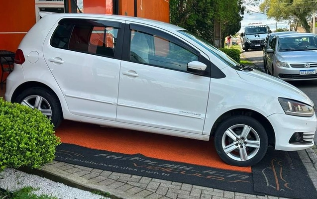 imagem-https://www.socarrao.com.br/sc-vehicle-images-prod/3256640/1789043867738-8354132_17_B_c813cf41bb.jpeg