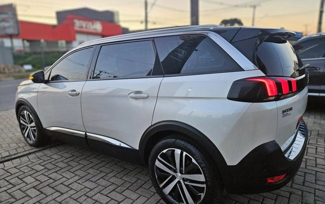 imagem-https://www.socarrao.com.br/sc-vehicle-images-prod/3256673/1789388673536-8352433_11_B_d27b54739c.jpeg