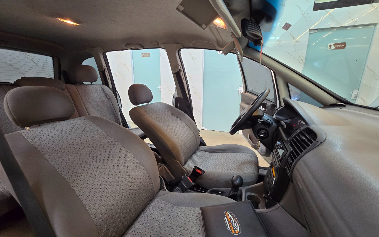 imagem-https://www.socarrao.com.br/sc-vehicle-images-prod/3256823/1786974389249-MTAuanBn.jpg