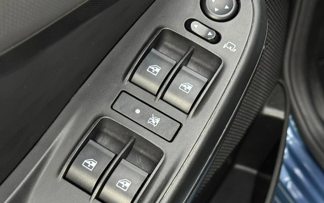 imagem-https://www.socarrao.com.br/sc-vehicle-images-prod/3256848/1786825914179-d6b68481742e4cf1aa20597ea9ce5663_1786825796326.jpg