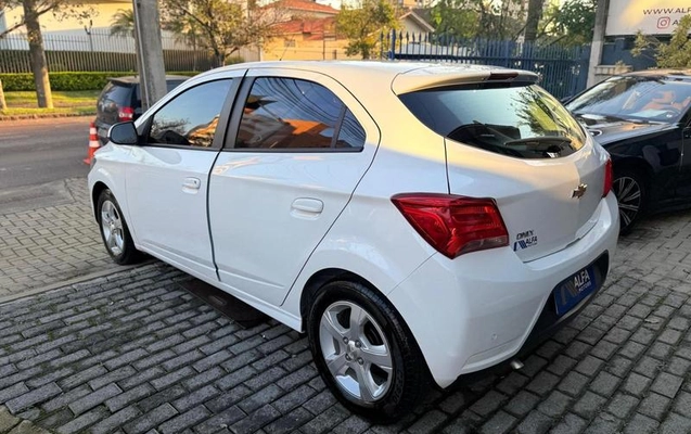 imagem-https://www.socarrao.com.br/sc-vehicle-images-prod/3256873/1787000473703-8382253_4_B_67662b1aa9.jpeg