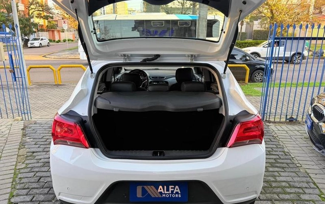 imagem-https://www.socarrao.com.br/sc-vehicle-images-prod/3256873/1787000473716-8382253_15_B_662eaf19f2.jpeg