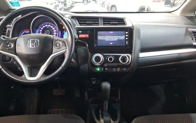 imagem-https://www.socarrao.com.br/sc-vehicle-images-prod/32599/1783625724747-7512719_2_B_202abd905e.jpeg