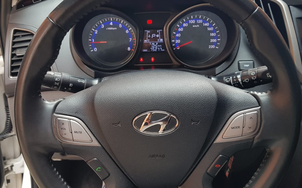 imagem-https://www.socarrao.com.br/sc-vehicle-images-prod/3265117/1786905302770-V2hhdHNBcHAgSW1hZ2UgMjAyNi0wOC0xMyBhdCAxMi4xMS4xMiAoMSkuanBlZw.jpeg
