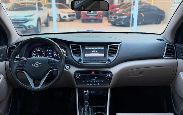 imagem-https://www.socarrao.com.br/sc-vehicle-images-prod/3265176/1786924964181-3bf8ee13-1400-4888-9c15-058091196218.jpg