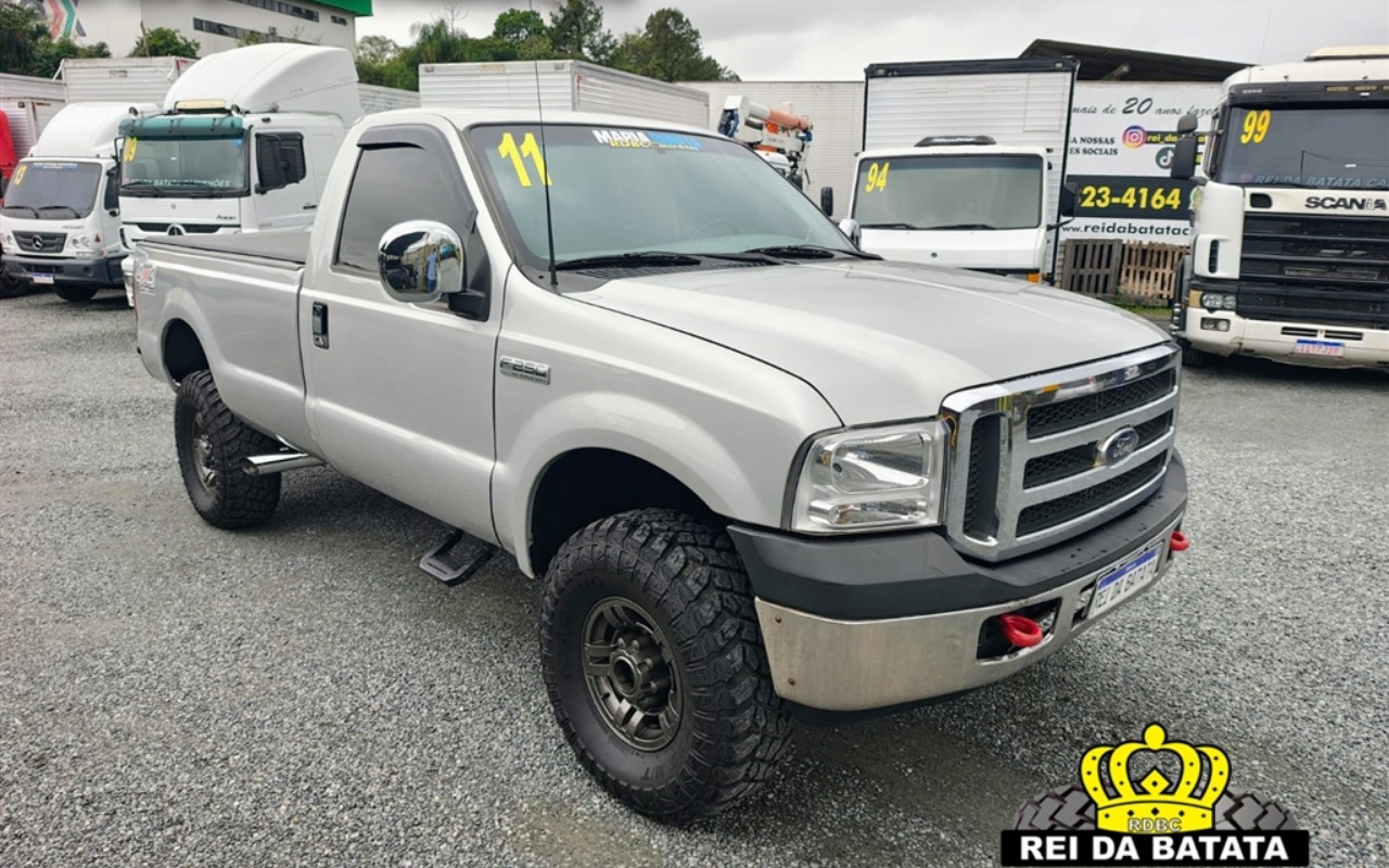 Ford F-250 2010 Prata — foto 1 de 3